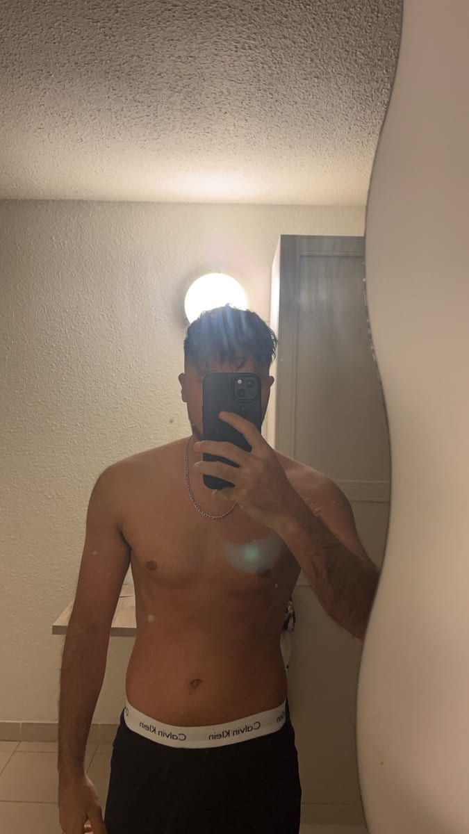 Aslem - Annonces gay à Sangernboden Profil de Aslem, 33 ans, Annonces gay à Sangernboden (Fribourg)