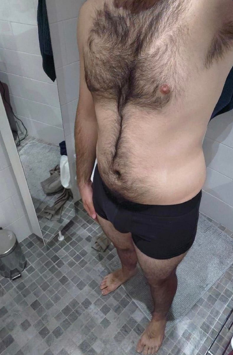 Roan - Annonces gay à Vuippens Profil de Roan, 26 ans, Annonces gay à Vuippens (Fribourg)
