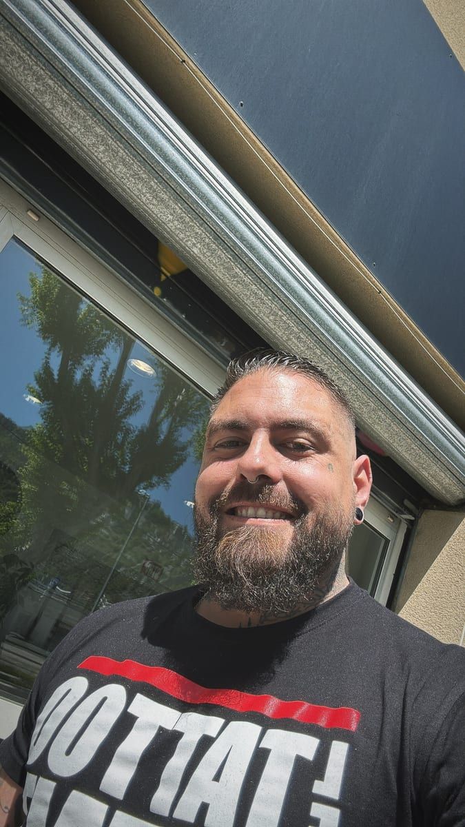 Alexandro - Annonces gay à Fétigny Profil de Alexandro, 30 ans, Annonces gay à Fétigny (Fribourg)
