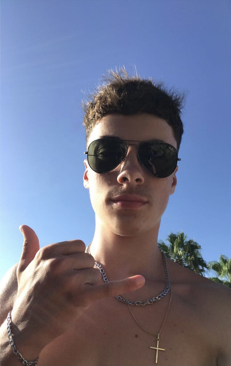 Profil de Elyesa, 30 ans, Annonces gay à Chapelle (Broye) (Fribourg)