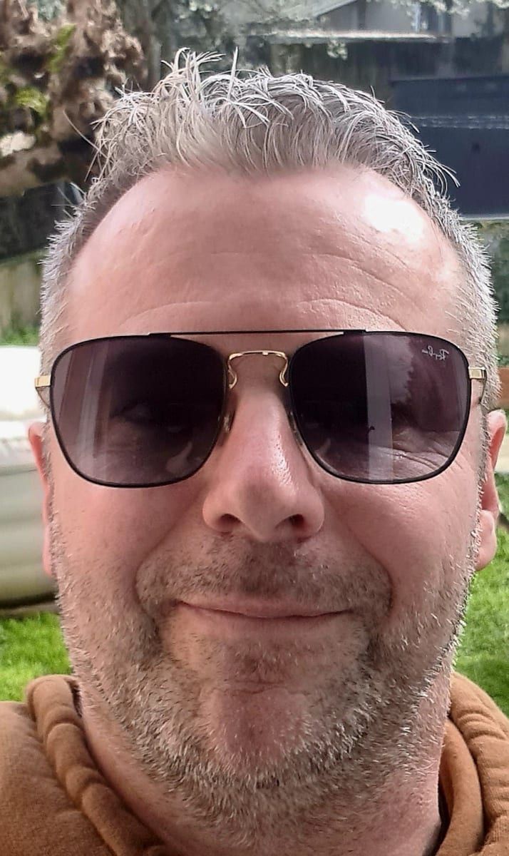 Ashraf - Annonces gay à Auboranges Profil de Ashraf, 43 ans, Annonces gay à Auboranges (Fribourg)