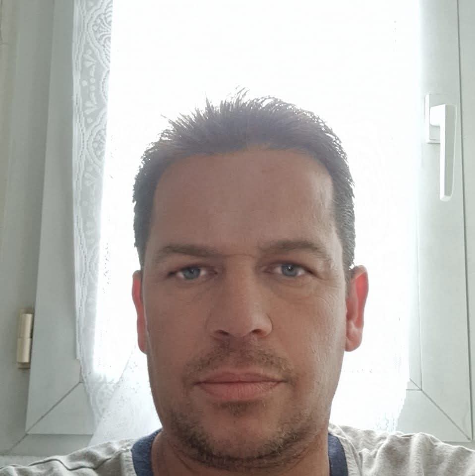Toumani - Annonces gay à Seiry Profil de Toumani, 34 ans, Annonces gay à Seiry (Fribourg)