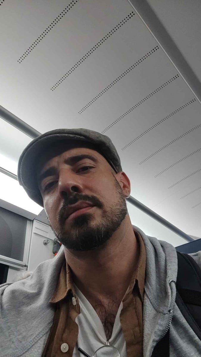 Profil de Cruz, 35 ans, Annonces gay à Muntelier (Fribourg)