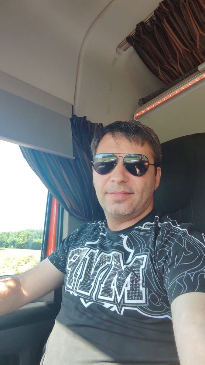 Yaser - Annonces gay à Cormérod Profil de Yaser, 23 ans, Annonces gay à Cormérod (Fribourg)