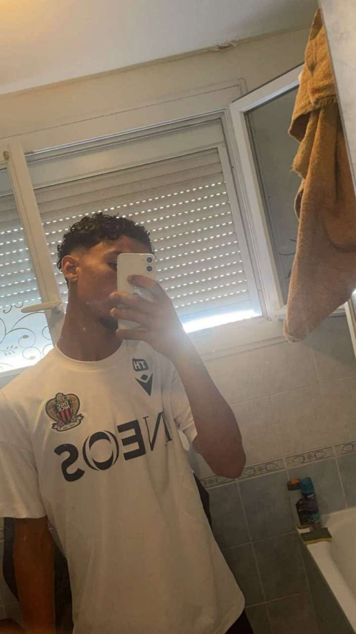 Zackarya - Annonces gay à Flamatt Profil de Zackarya, 40 ans, Annonces gay à Flamatt (Fribourg)