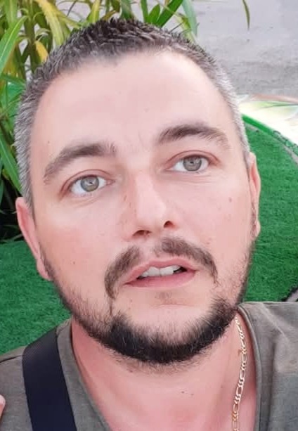 Profil de Dejan, 30 ans, Annonces gay à Epagny (Fribourg)