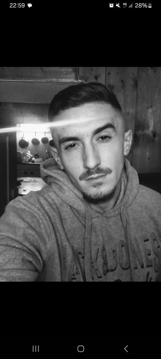Profil de Chamsedine, 41 ans, Annonces gay à Les Sciernes-d'Albeuve (Fribourg)