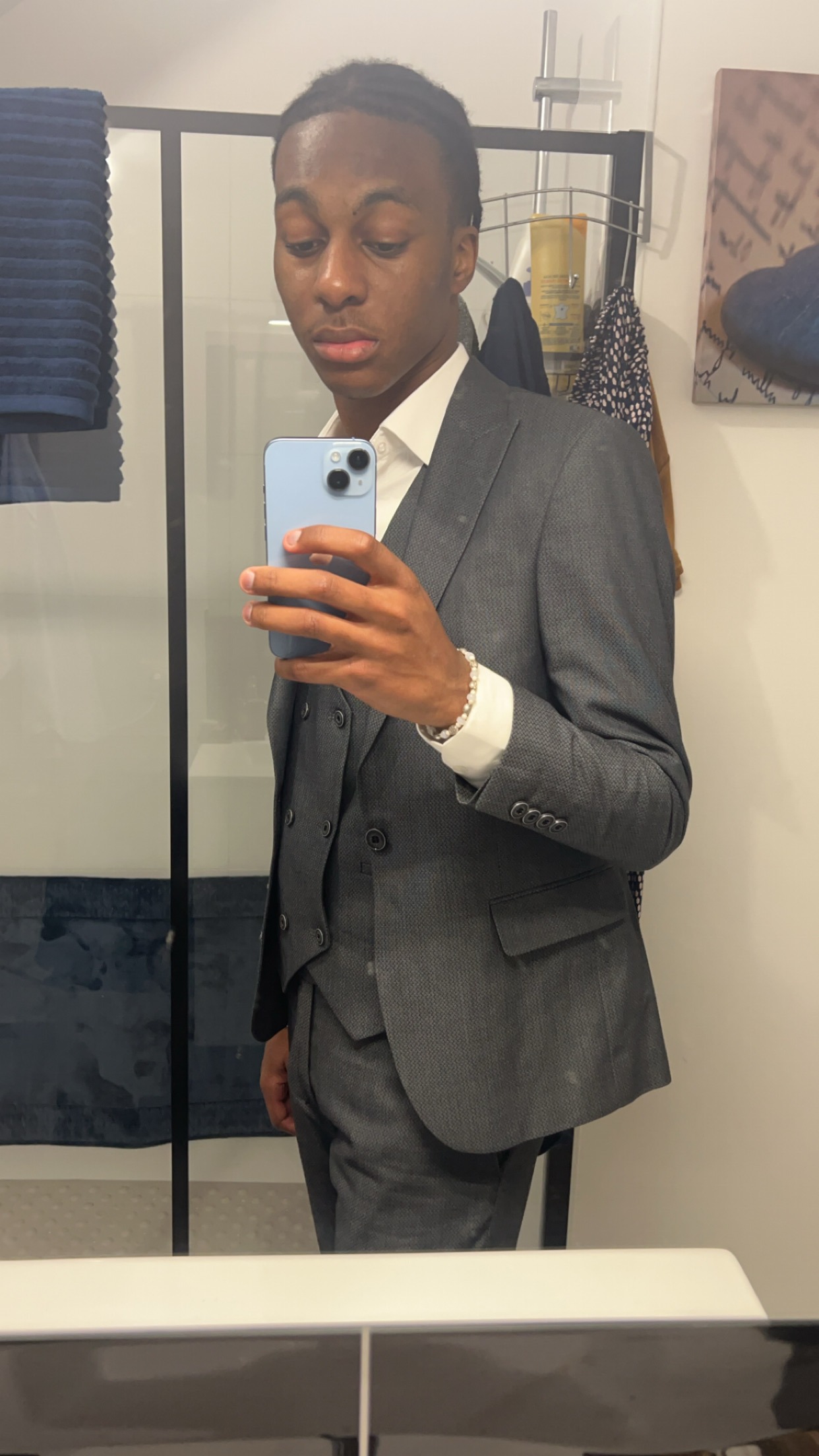 Bram - Annonces gay à Lurtigen Profil de Bram, 25 ans, Annonces gay à Lurtigen (Fribourg)