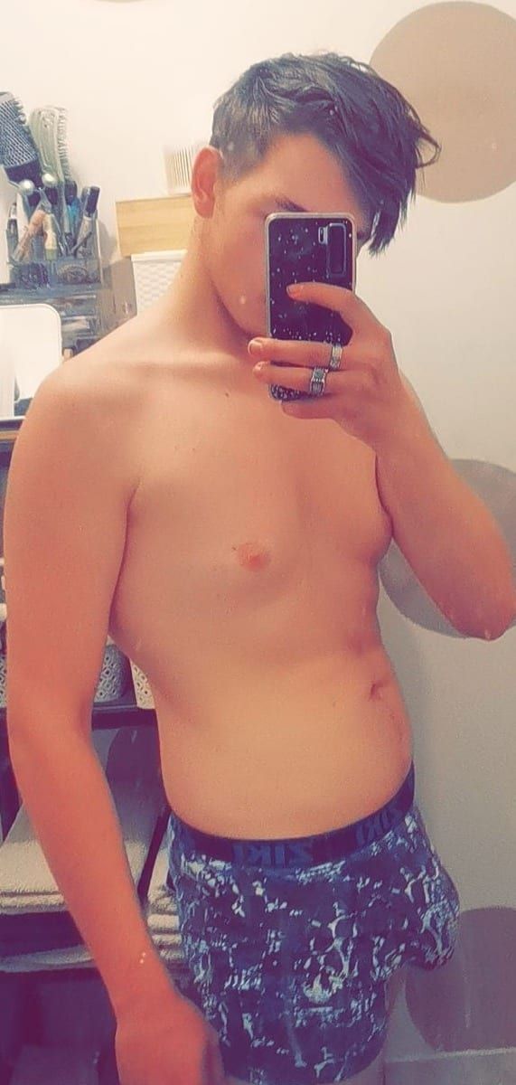 Ilyess - Annonces gay à Grolley Profil de Ilyess, 30 ans, Annonces gay à Grolley (Fribourg)