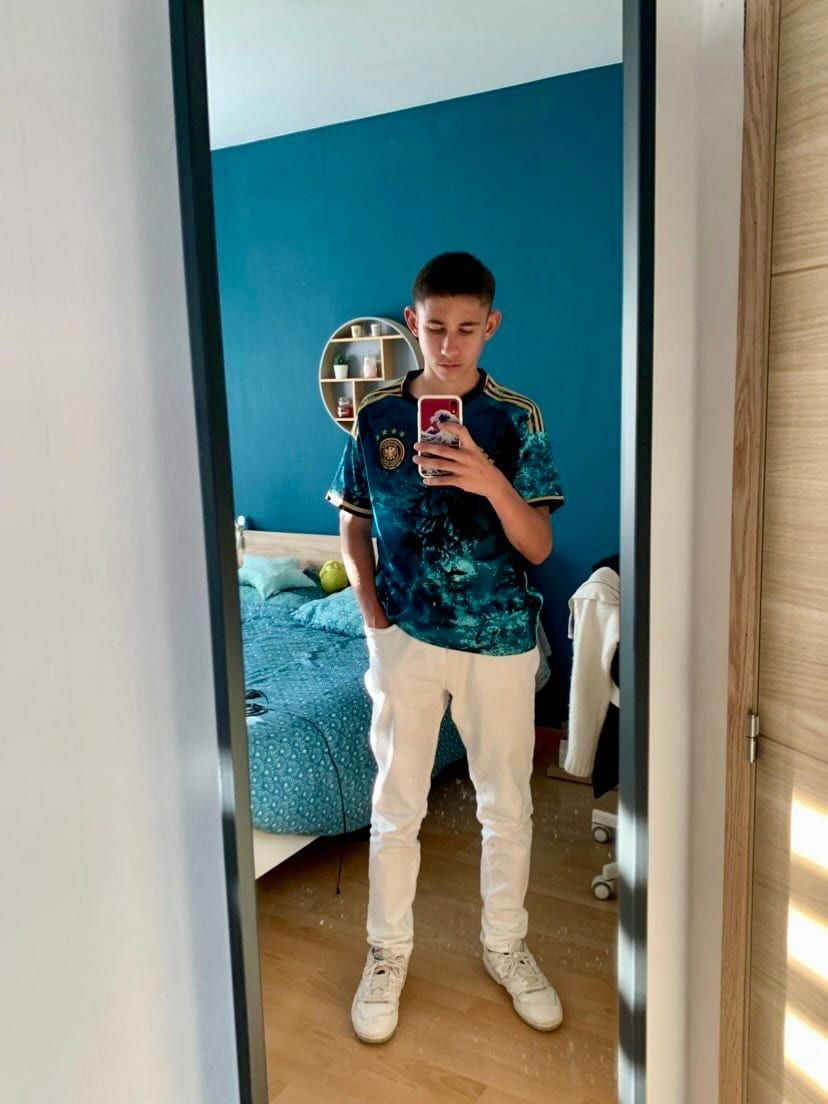 Josy - Annonces gay à Avry-devant-Pont Profil de Josy, 30 ans, Annonces gay à Avry-devant-Pont (Fribourg)