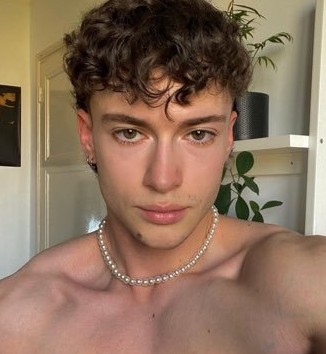 Satchel - Annonces gay à Mossel Profil de Satchel, 43 ans, Annonces gay à Mossel (Fribourg)