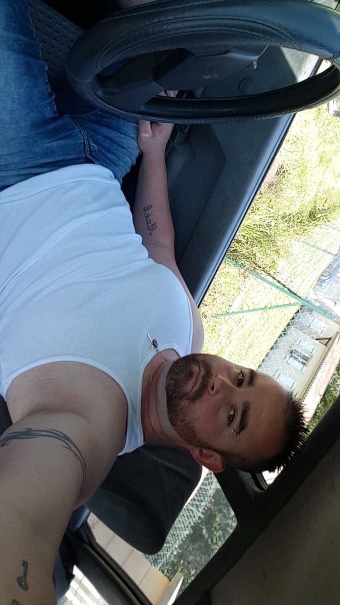 Thom - Annonces gay à Mannens Profil de Thom, 36 ans, Annonces gay à Mannens (Fribourg)
