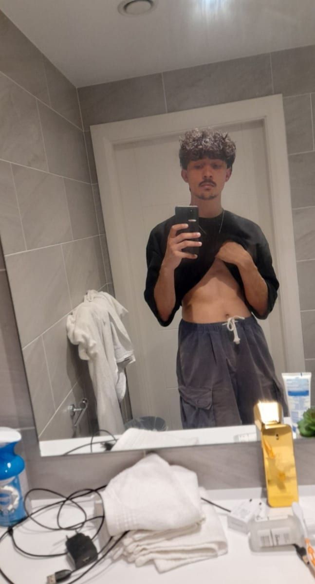 Yves-eric - Annonces gay à Morlens Profil de Yves-eric, 28 ans, Annonces gay à Morlens (Fribourg)