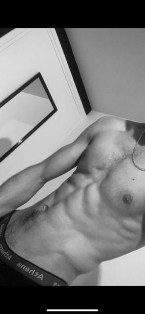 Yakim - Annonces gay à Matran Profil de Yakim, 35 ans, Annonces gay à Matran (Fribourg)