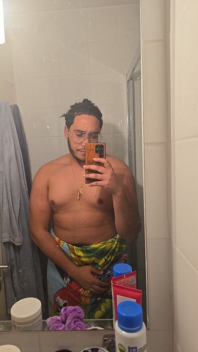 Profil de Ishaq, 24 ans, Annonces gay à Estévenens (Fribourg)