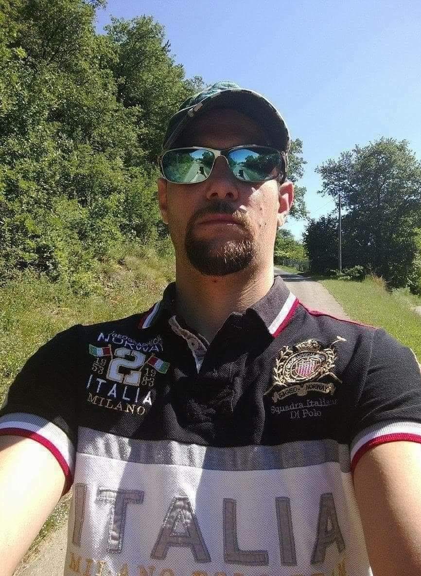 Gildas - Annonces gay à Treyfayes Profil de Gildas, 35 ans, Annonces gay à Treyfayes (Fribourg)