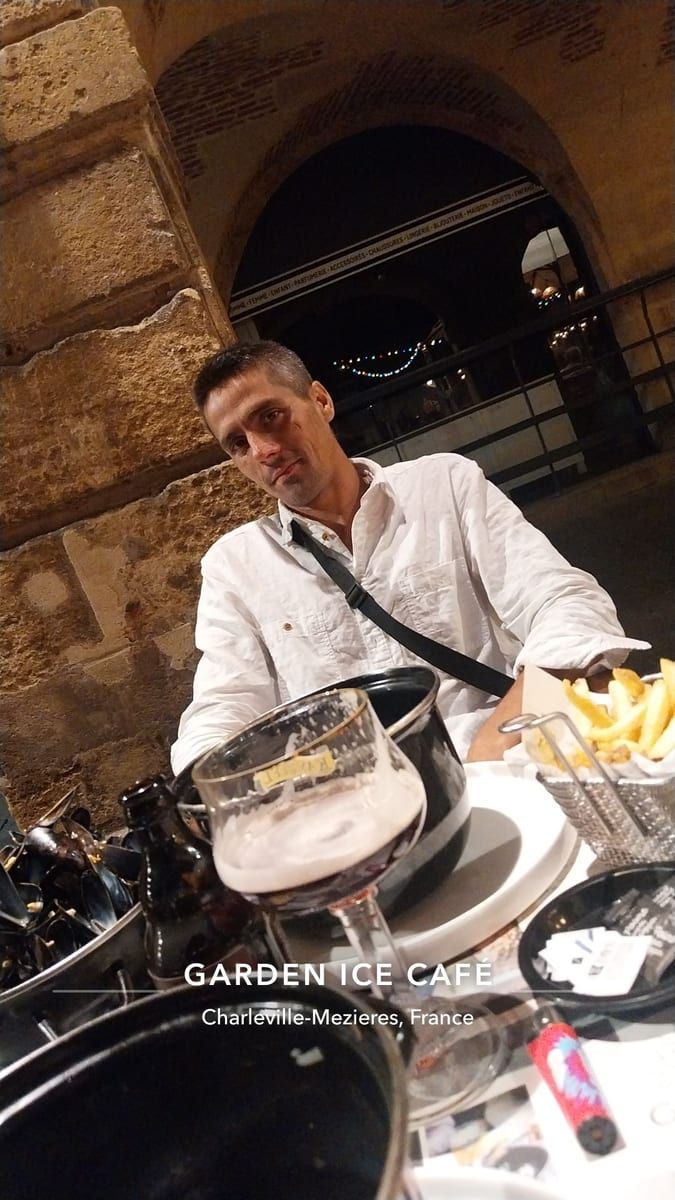 Arlo - Annonces gay à Pringy Profil de Arlo, 40 ans, Annonces gay à Pringy (Fribourg)