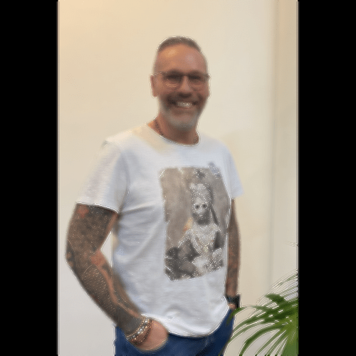Waris - Annonces gay à Matran Profil de Waris, 44 ans, Annonces gay à Matran (Fribourg)