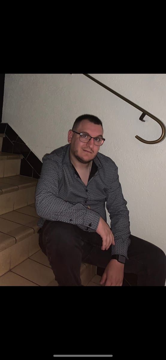 Profil de Yahel, 41 ans, Annonces gay à Estévenens (Fribourg)