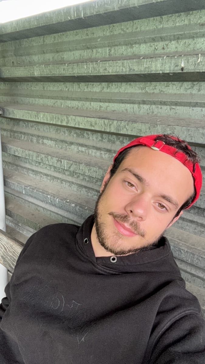 Yéhouda - Annonces gay à Semsales Profil de Yéhouda, 24 ans, Annonces gay à Semsales (Fribourg)