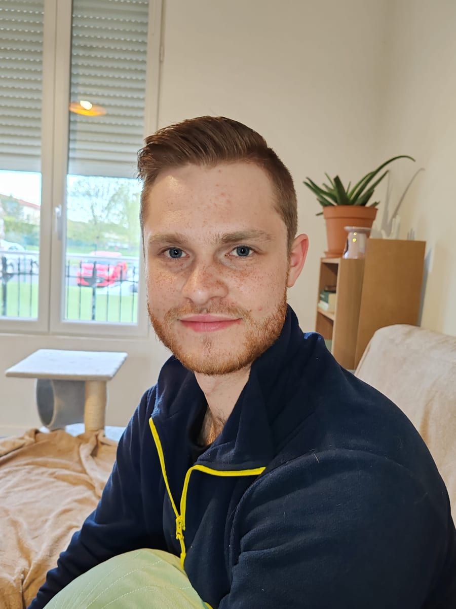 Profil de Sophyan, 27 ans, Annonces gay à Bourguillon (Fribourg)