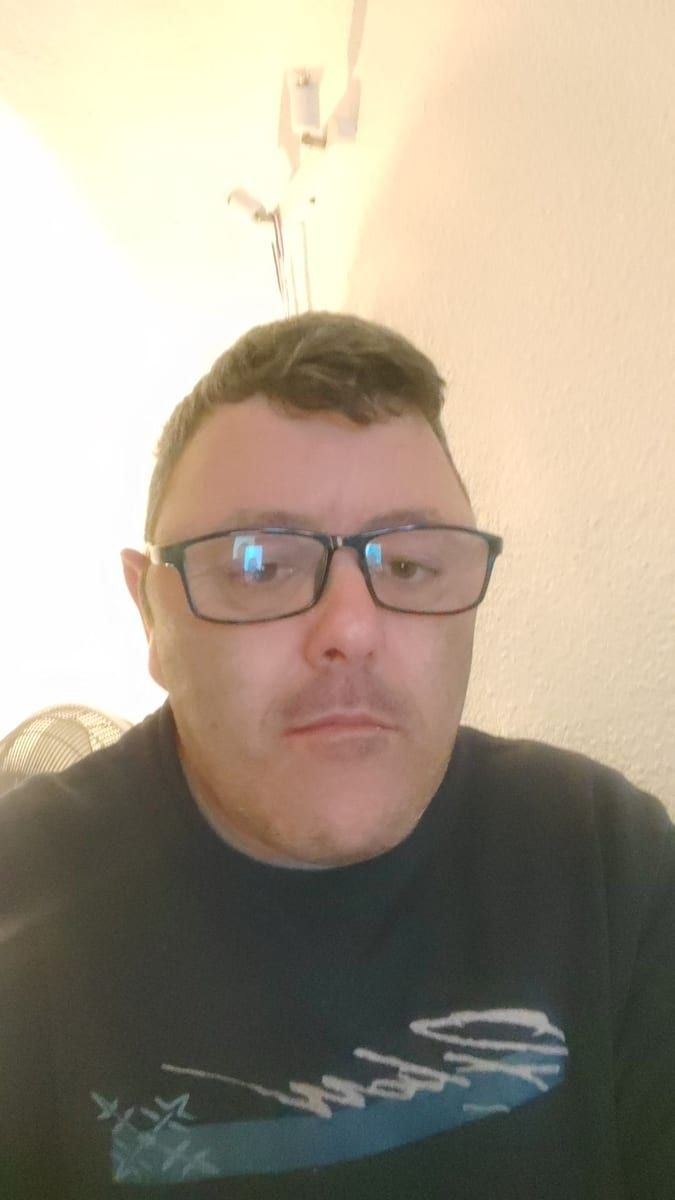 Soleiman - Annonces gay à Avry-devant-Pont Profil de Soleiman, 39 ans, Annonces gay à Avry-devant-Pont (Fribourg)