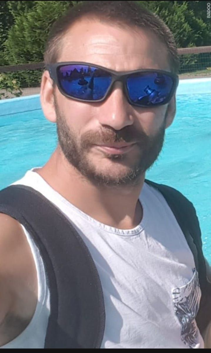 Profil de Yves-eric, 41 ans, Annonces gay à Sévaz (Fribourg)