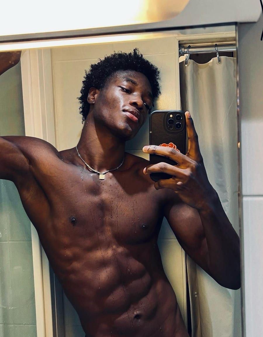 Elikya - Annonces gay à Treyvaux Profil de Elikya, 24 ans, Annonces gay à Treyvaux (Fribourg)