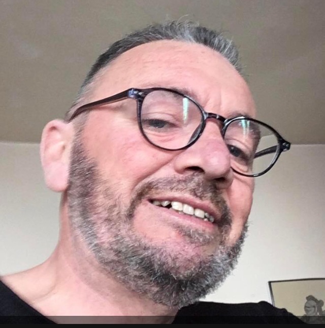 Abbas - Annonces gay à Broc Profil de Abbas, 32 ans, Annonces gay à Broc (Fribourg)