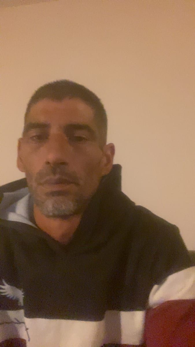 Thobias - Annonces gay à Mossel Profil de Thobias, 40 ans, Annonces gay à Mossel (Fribourg)