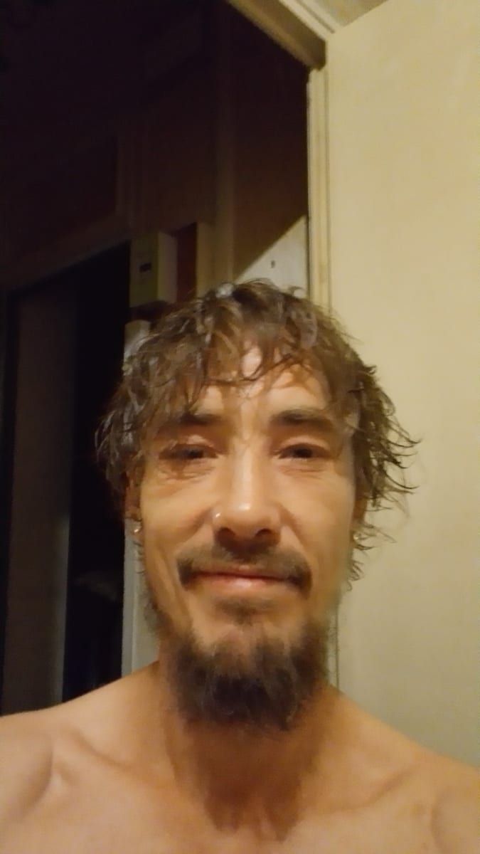 Vitaly - Annonces gay à Lurtigen Profil de Vitaly, 42 ans, Annonces gay à Lurtigen (Fribourg)