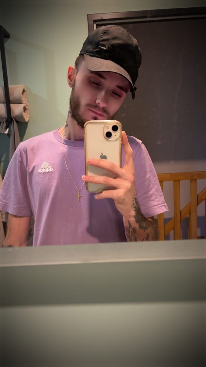 Profil de Aloys, 40 ans, Annonces gay à Villars-sous-Mont (Fribourg)