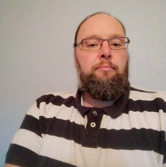 Antranik - Annonces gay à Broc Profil de Antranik, 23 ans, Annonces gay à Broc (Fribourg)
